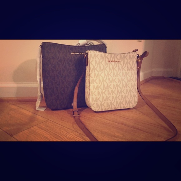MK-MESSENGER (Authentic) - Picture 1 of 2